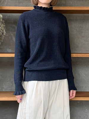 tumugu / ランダムリブニット フリルハイネック（NAVY）