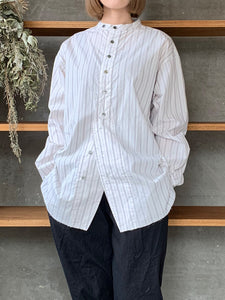 Vlas Blomme / Washed Cotton Stripe　バンドラカラーシャツ(Off White)