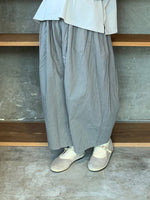 ROBE de PEAU / CAMILLE CANVAS TUCK PANTS （GRAY）