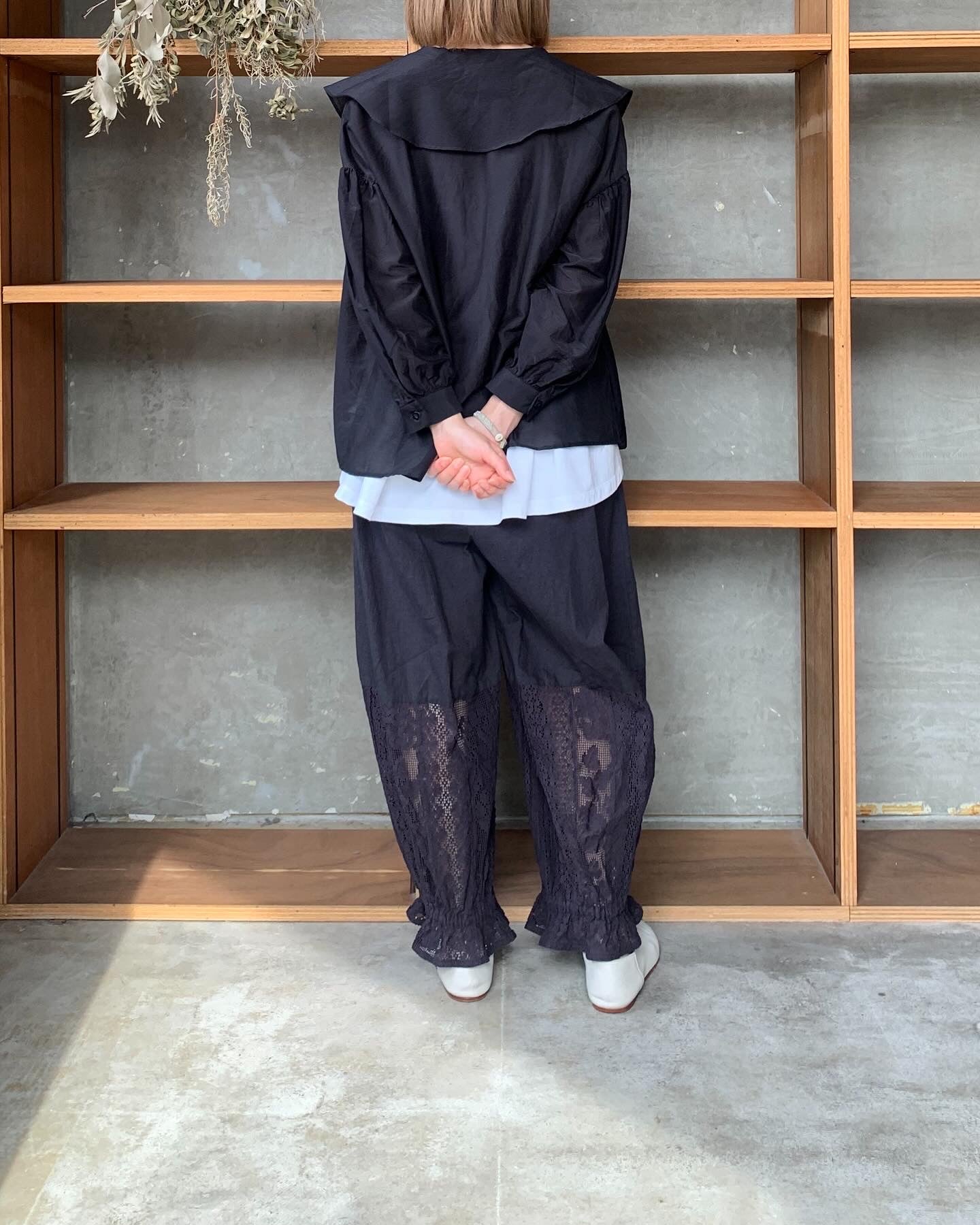 ROBE de PEAU / SHEER HAORI BLOUSE (NOIR)