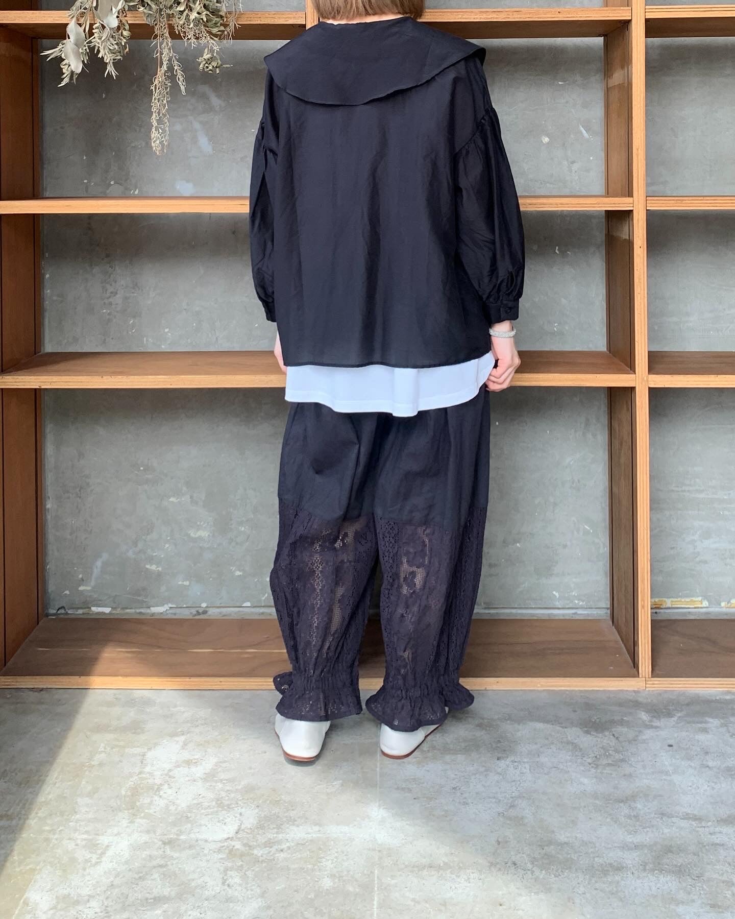 ROBE de PEAU / SHEER HAORI BLOUSE (NOIR)