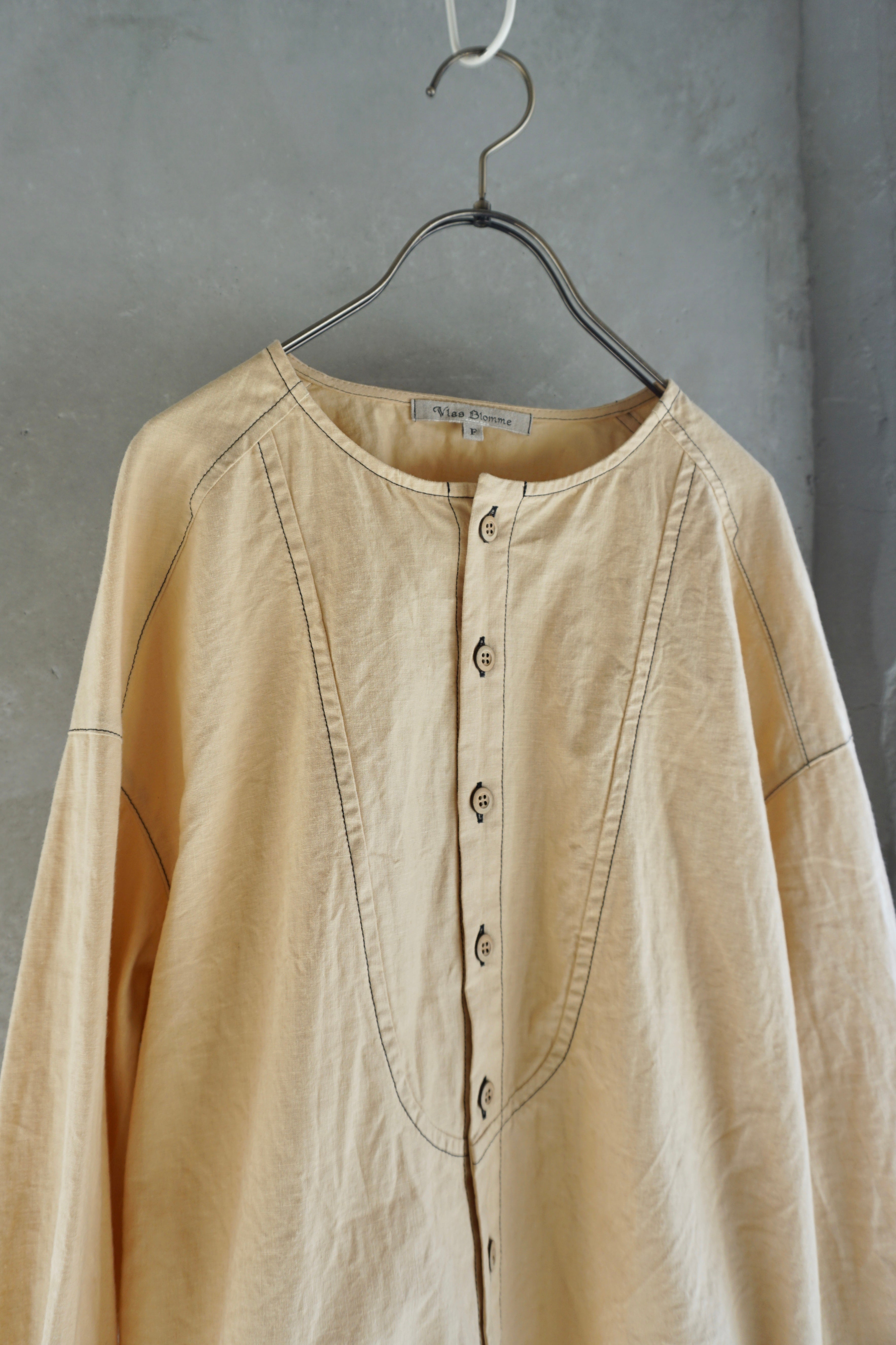 Vlas Blomme / Historical Cloth ステッチヨークブラウス