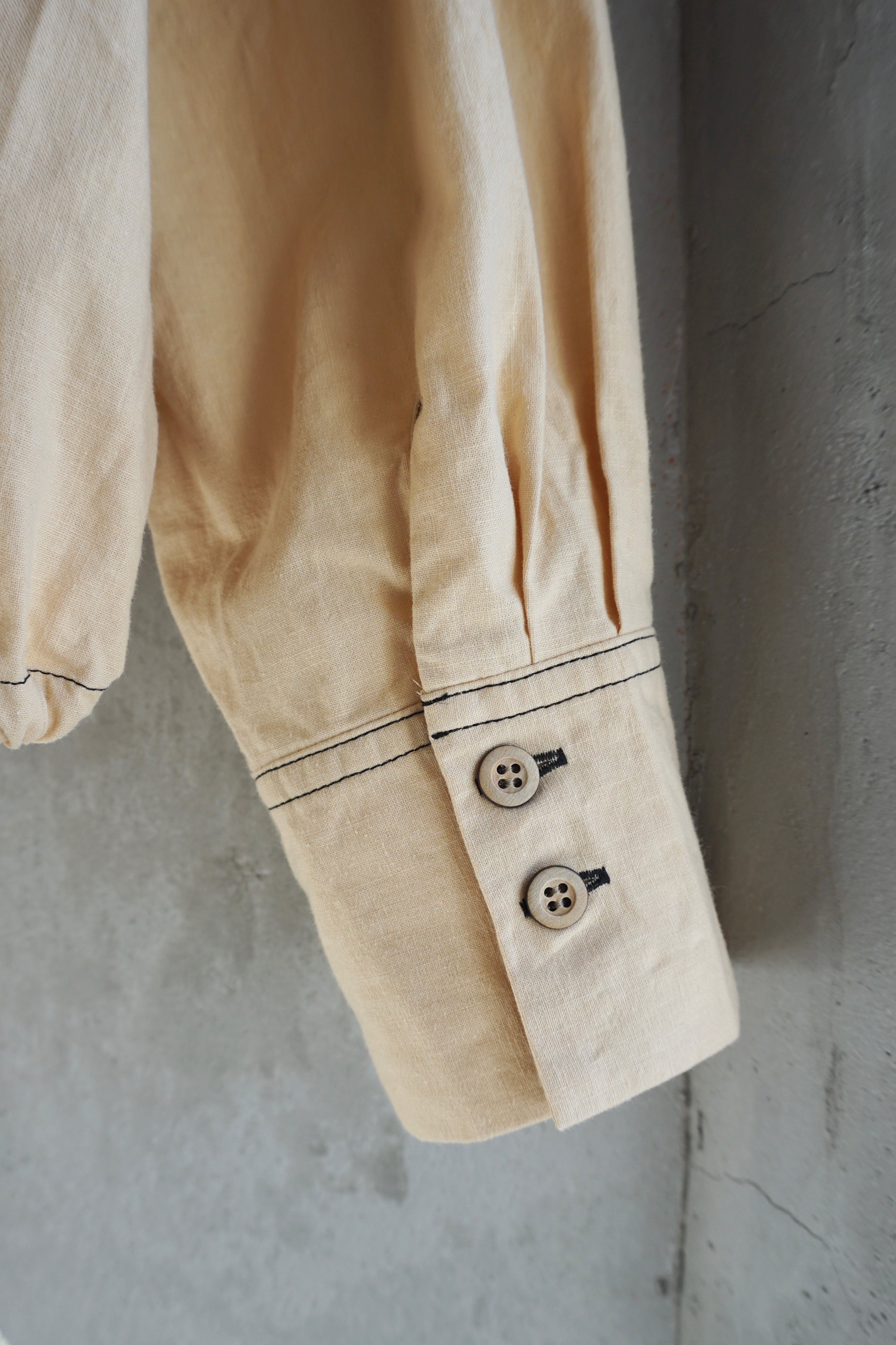 Vlas Blomme / Historical Cloth ステッチヨークブラウス