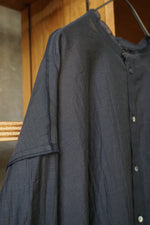 qiri / veil ribbon blouse（チャコール）