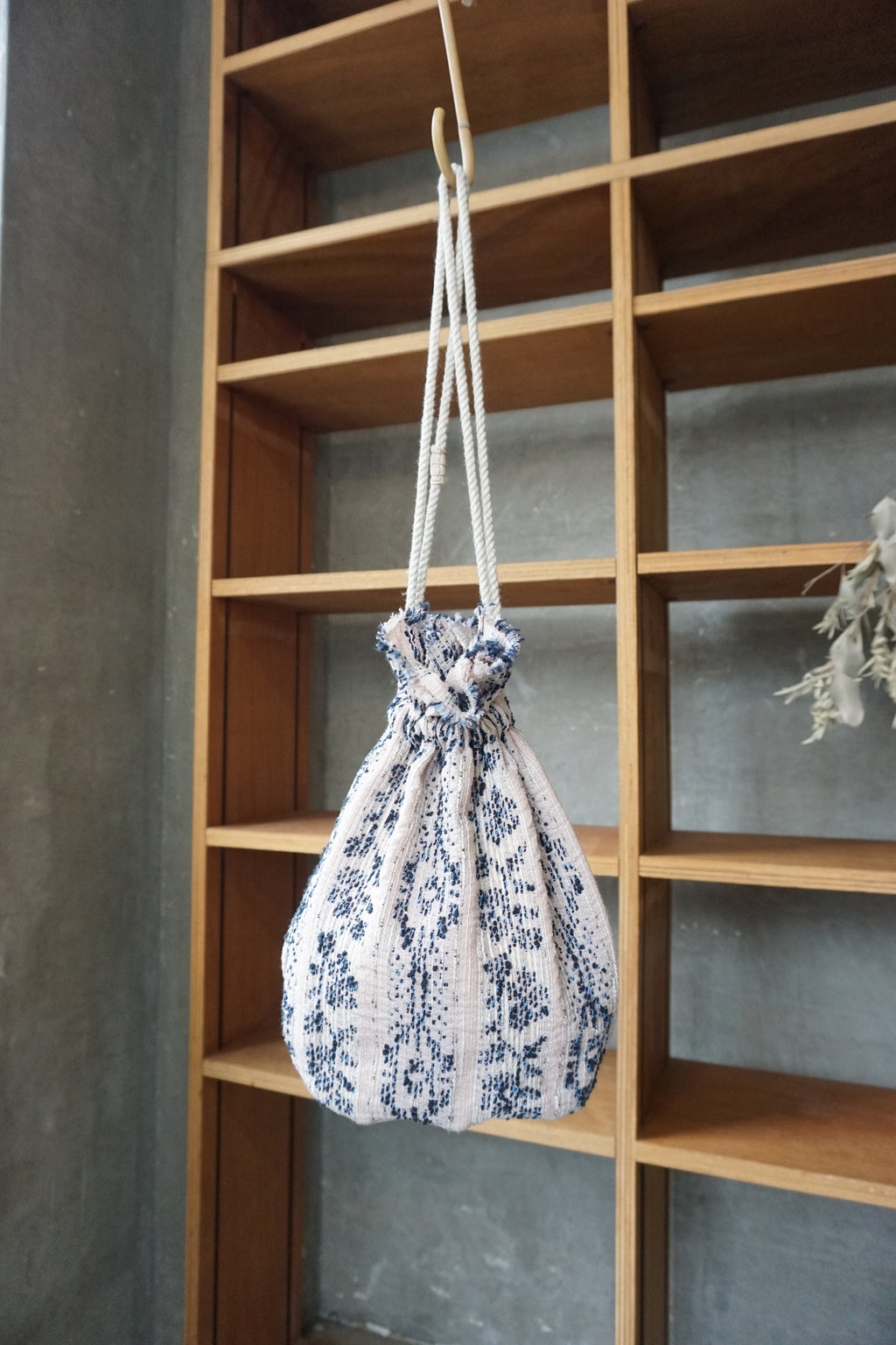 qiri / mix yarn jacquard 巾着bag（ピンク）