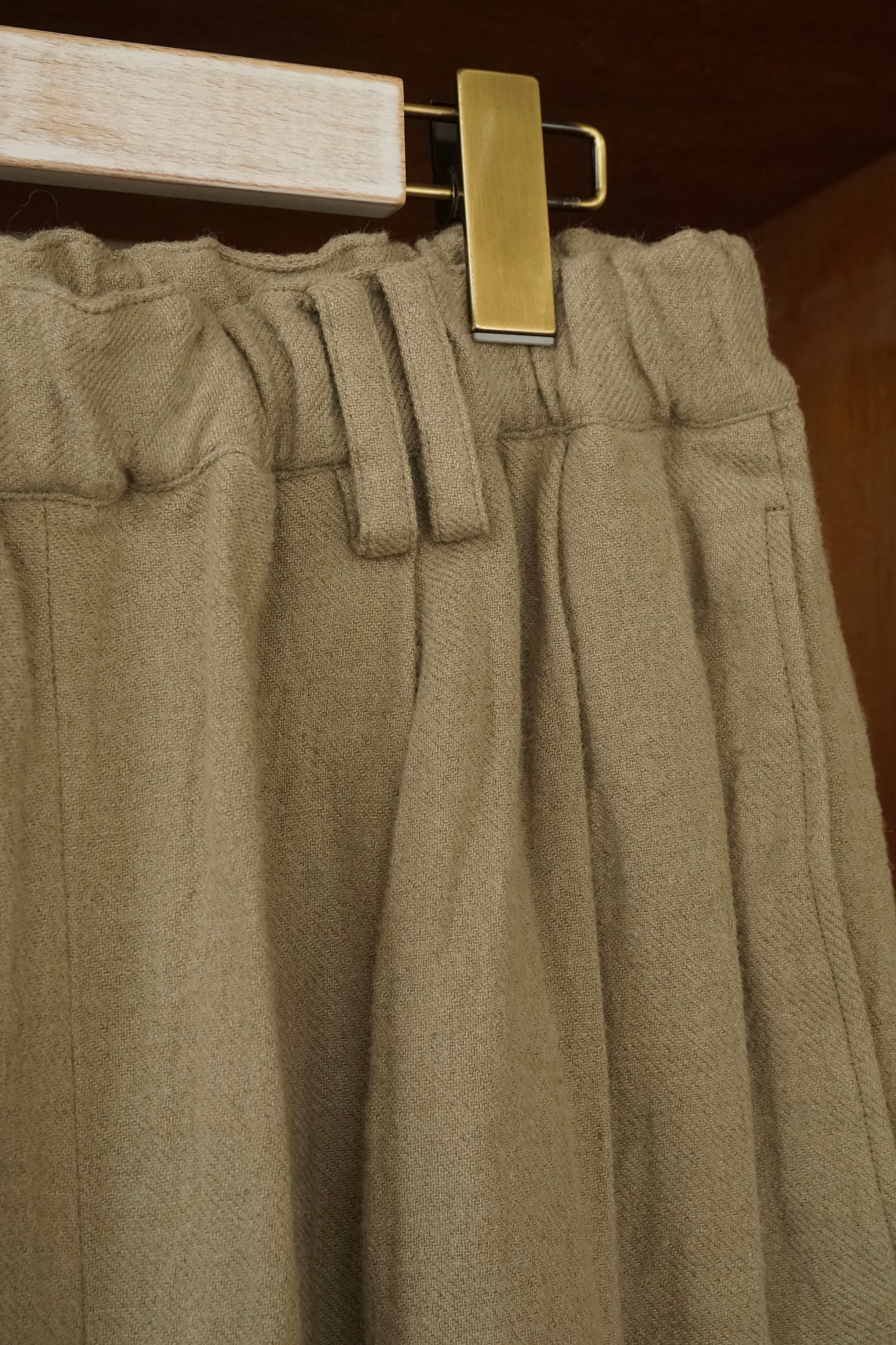 suzuki takayuki / farmer's wide pants（bay leaf）