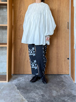 ROBE de PEAU / Circular Smocking Shirt (White)