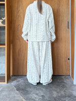 qiri / field flower half zip pullover  (ecru)
