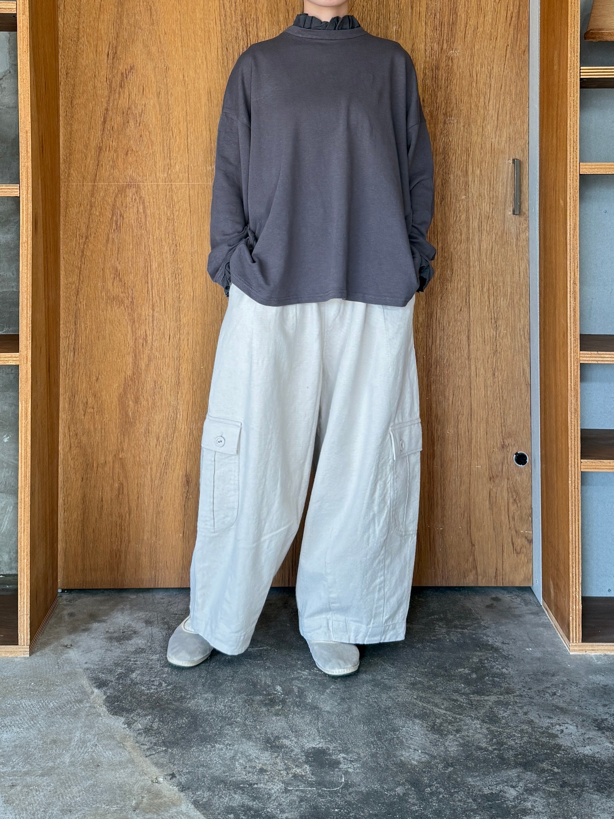 tumugu / コットンリネン起毛ツイル カーゴワイドパンツ（KINARI）