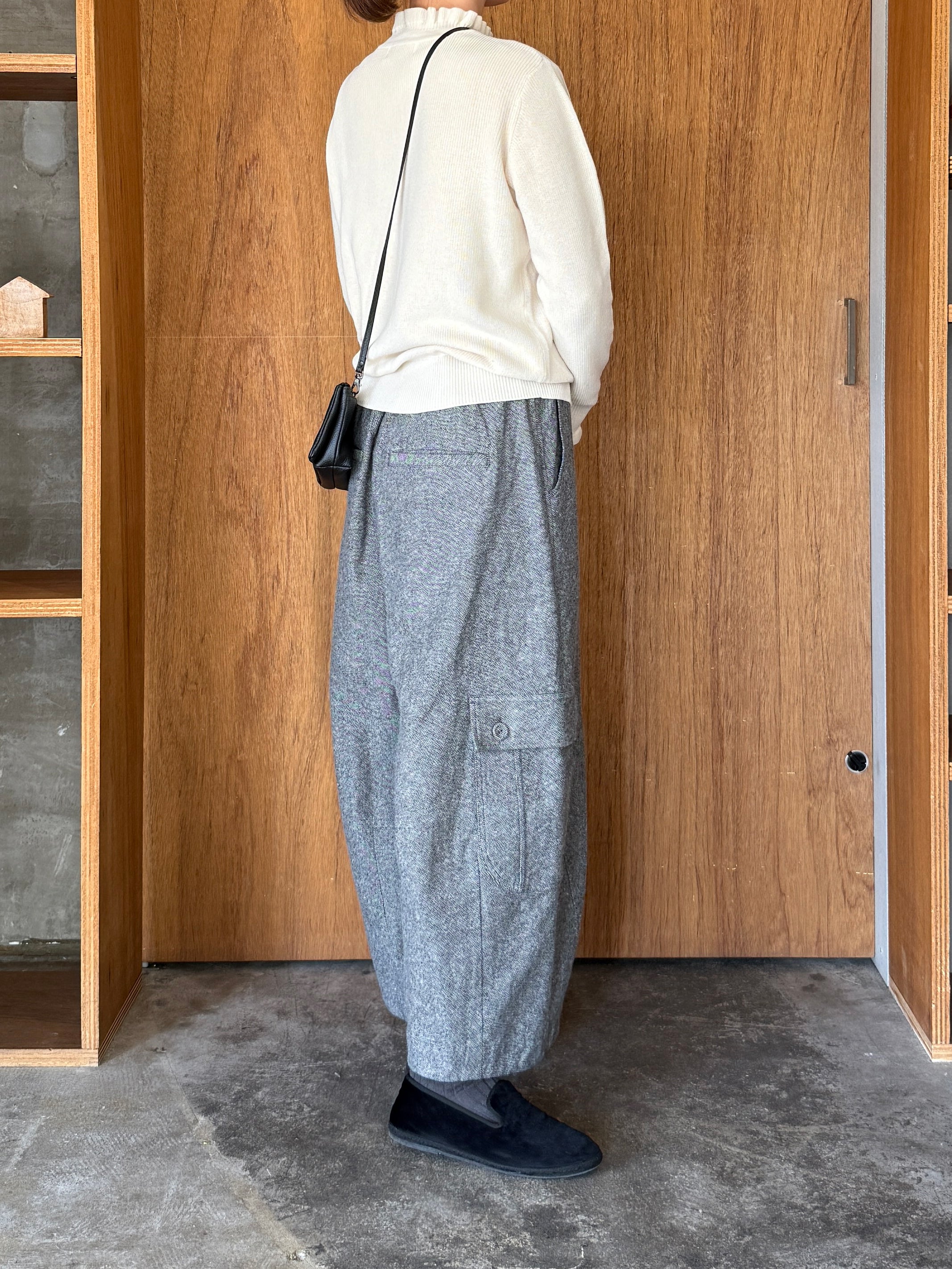 tumugu / コットンリネン起毛ツイル カーゴワイドパンツ（GRAY）