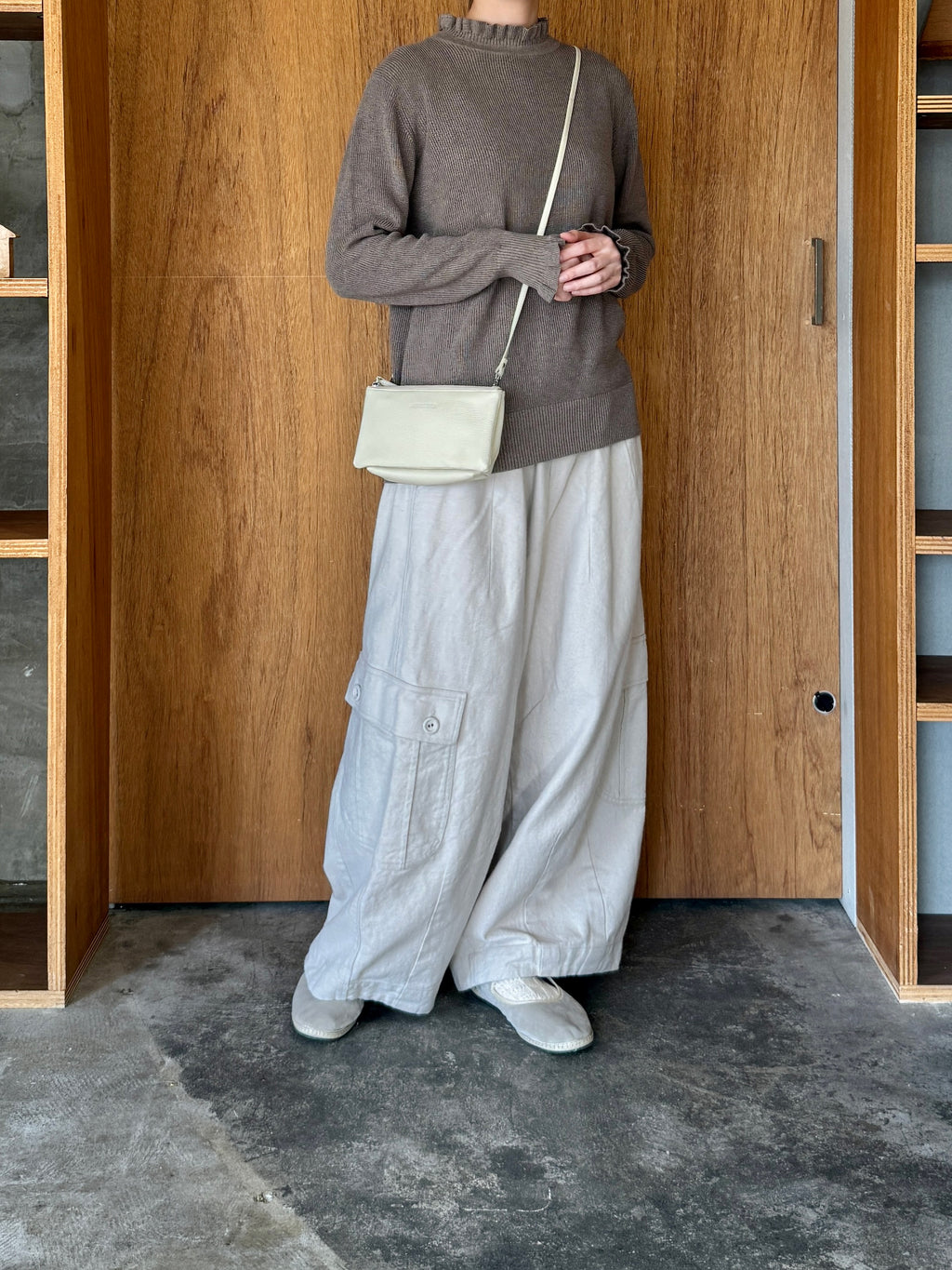 tumugu / コットンリネン起毛ツイル カーゴワイドパンツ（KINARI）