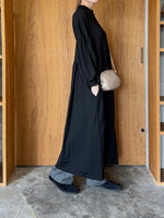 UNIVERSAL TISSU / ウォッシャブルウール天竺 モックネックOP（クロ）