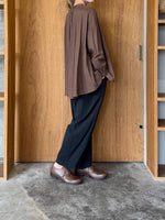 suzuki takayuki / ruffred blouse（cacao brown）