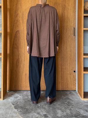 suzuki takayuki / ruffred blouse（cacao brown）