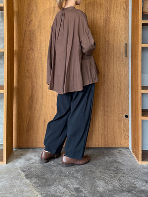 suzuki takayuki / ruffred blouse（cacao brown）