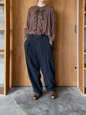 Vlas Blomme / Cotton Twill ワンタックテーパードパンツ(Black)