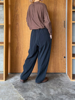 Vlas Blomme / Cotton Twill ワンタックテーパードパンツ(Black)