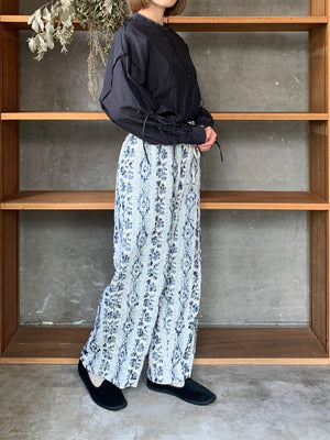 qiri / veil ribbon blouse（チャコール）