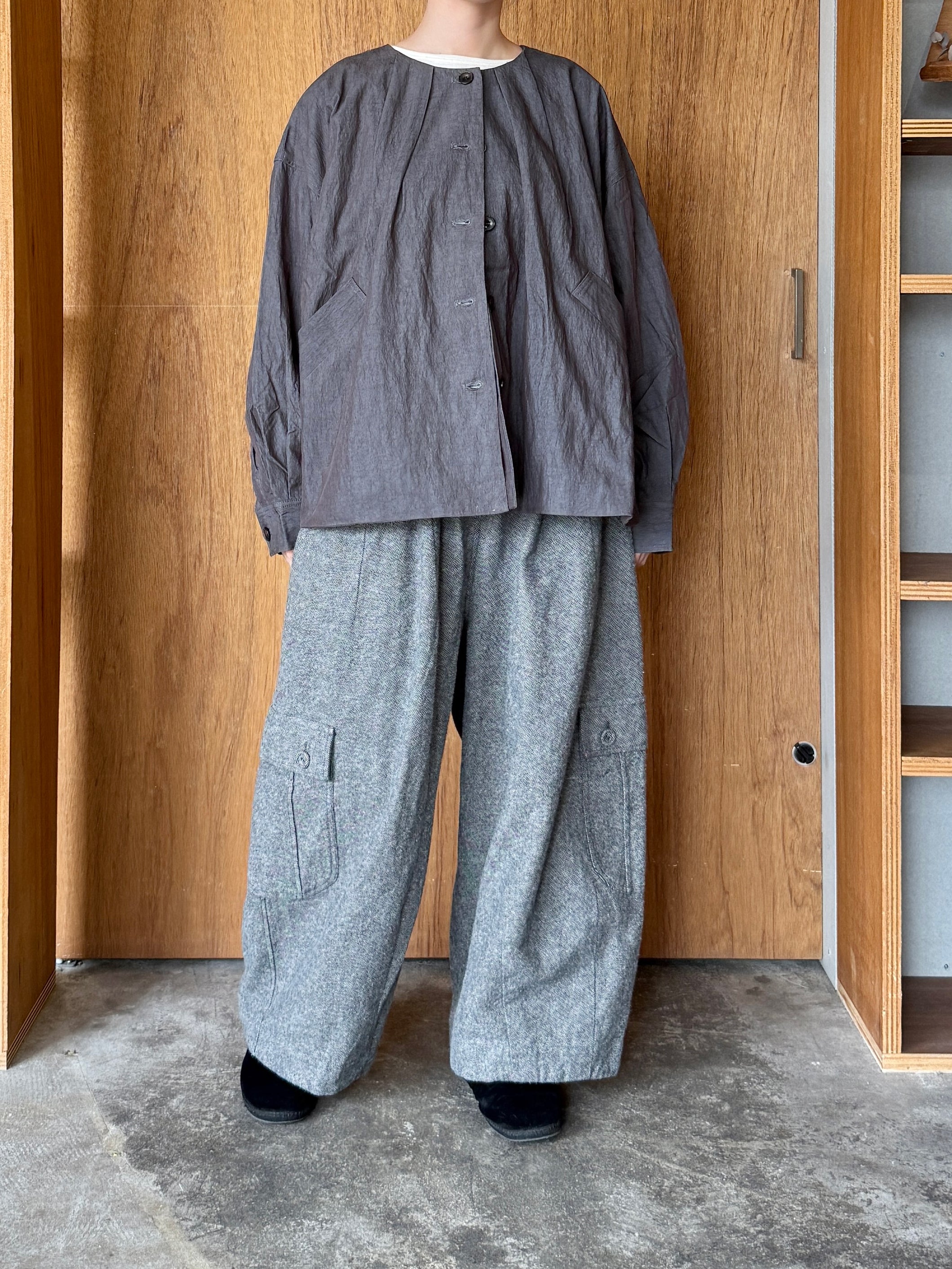 tumugu / レーヨンナイロン ジャケット（CHARCOAL）