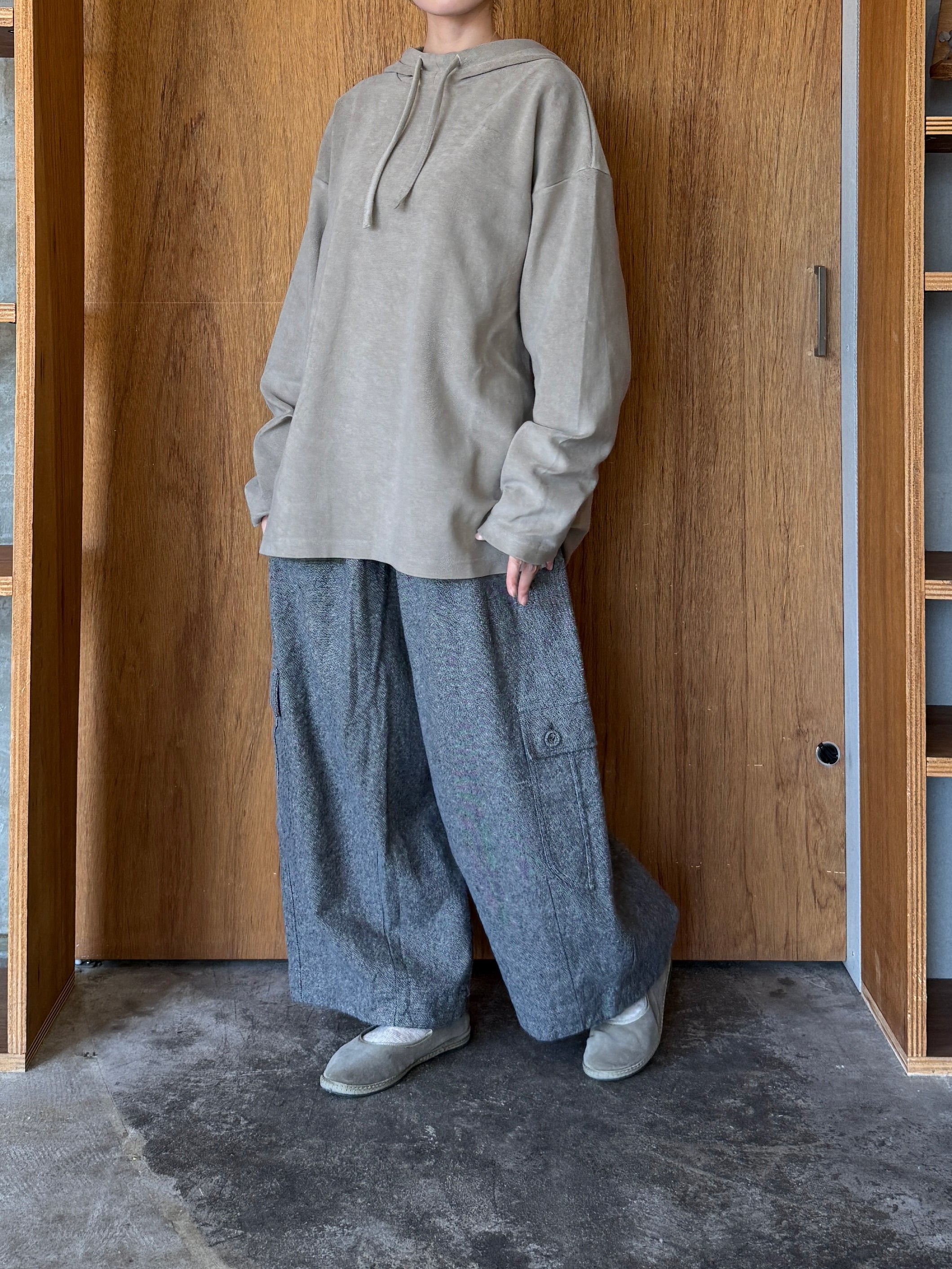 TISSU / オーガニックコットンパイル ヘリンボンジャージー フーディ（グレージュ）