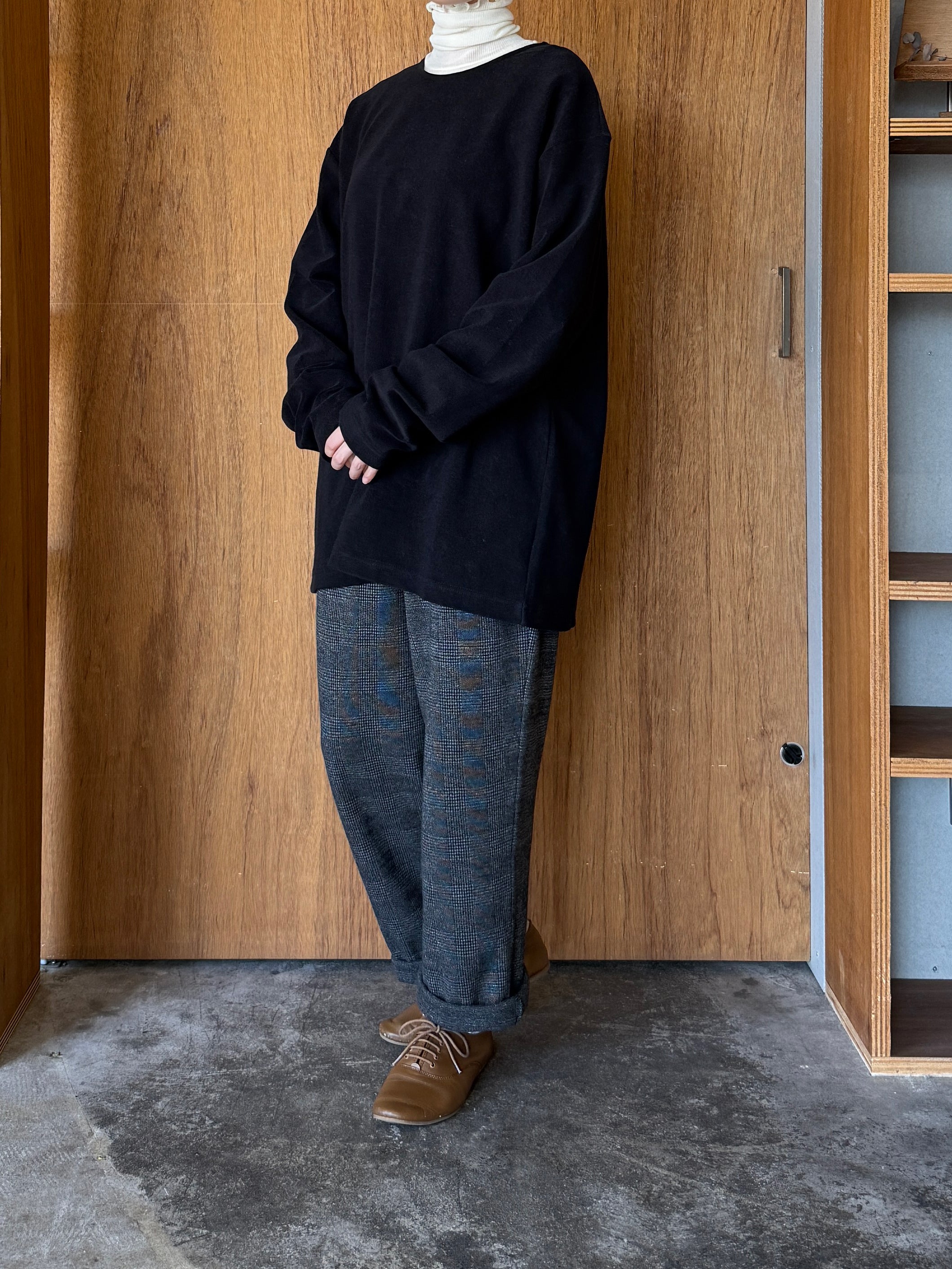 TISSU / オーガニックコットンパイル クルーネックPO（クロ）