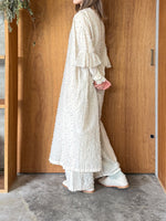 qiri / 花吹雪 jacquard frill one-piece (ベージュ)