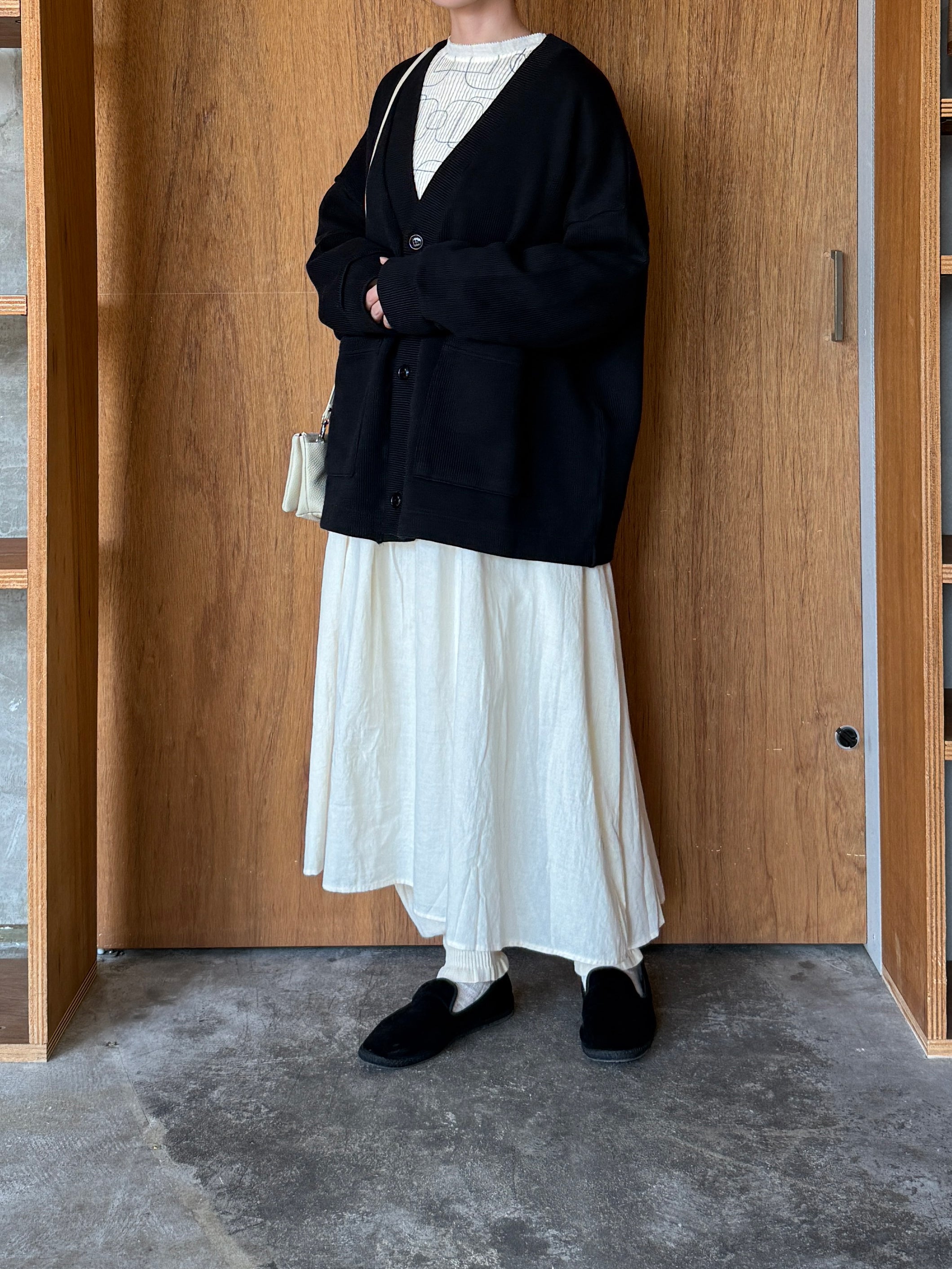 TISSU / クォーターニット Vネックカーディガン（クロ）