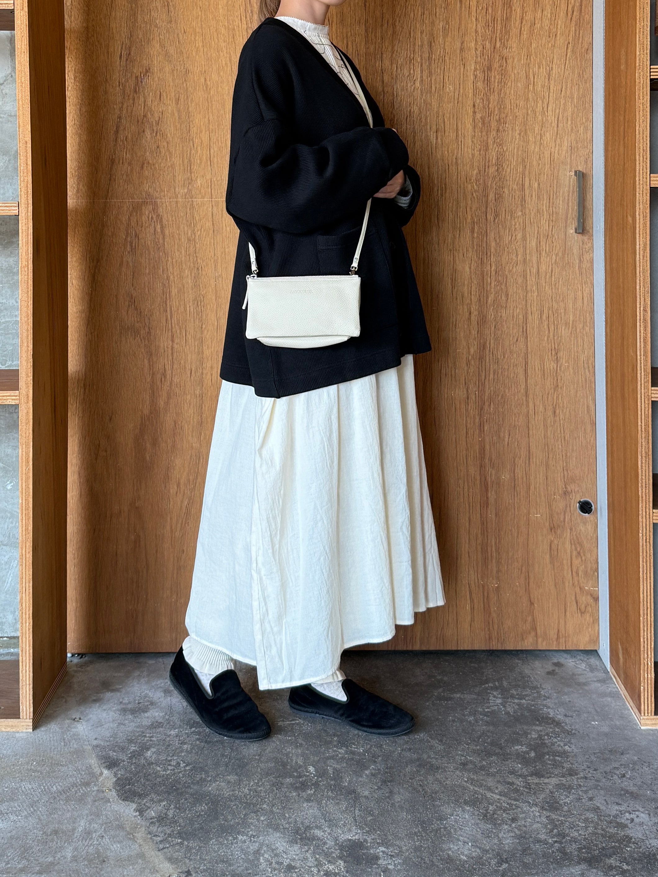 TISSU / クォーターニット Vネックカーディガン（クロ）