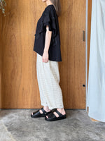 tumugu / コットン天竺 × ラミー ショルダータックプルオーバー（BLACK）