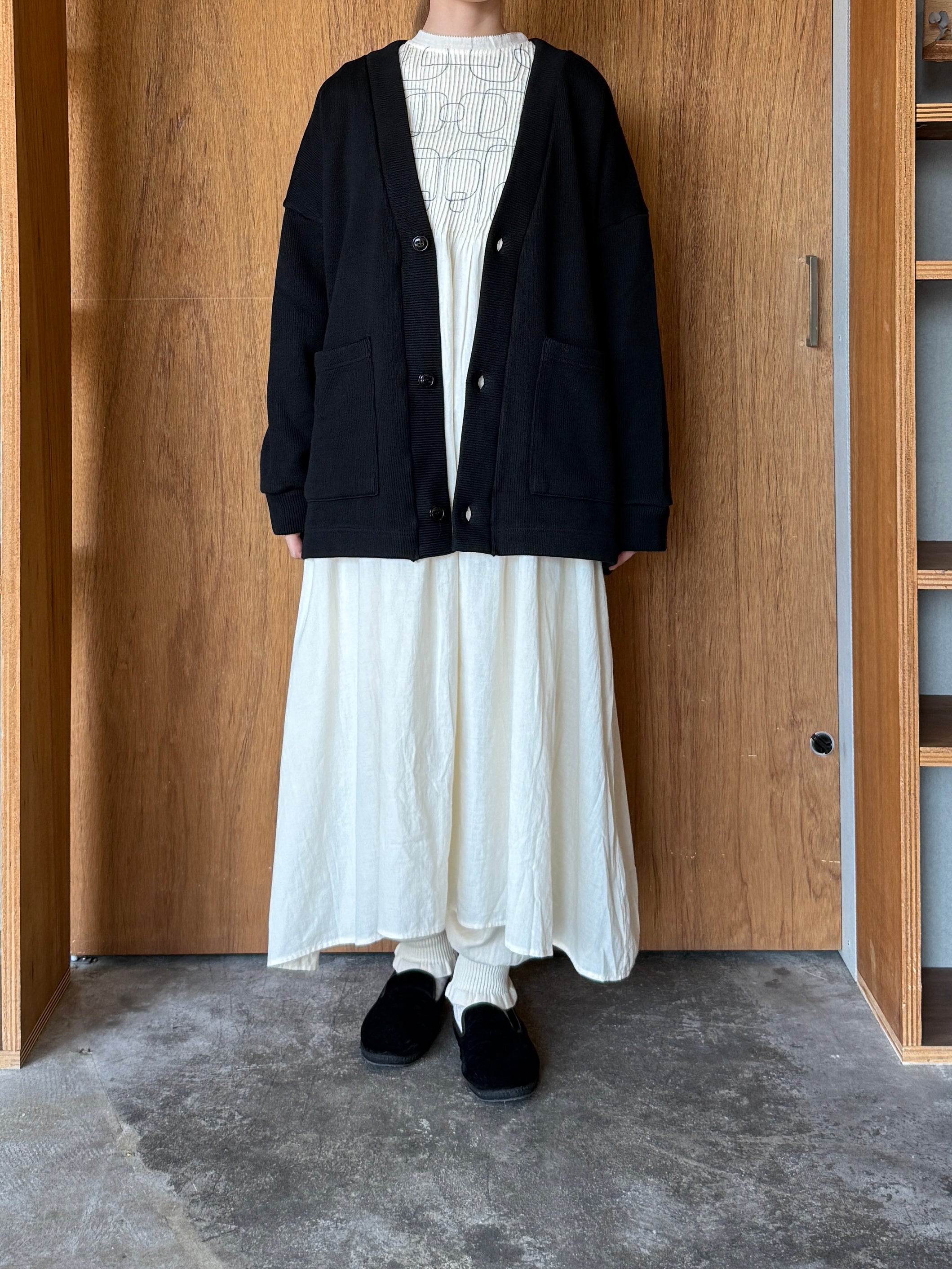 TISSU / クォーターニット Vネックカーディガン（クロ）