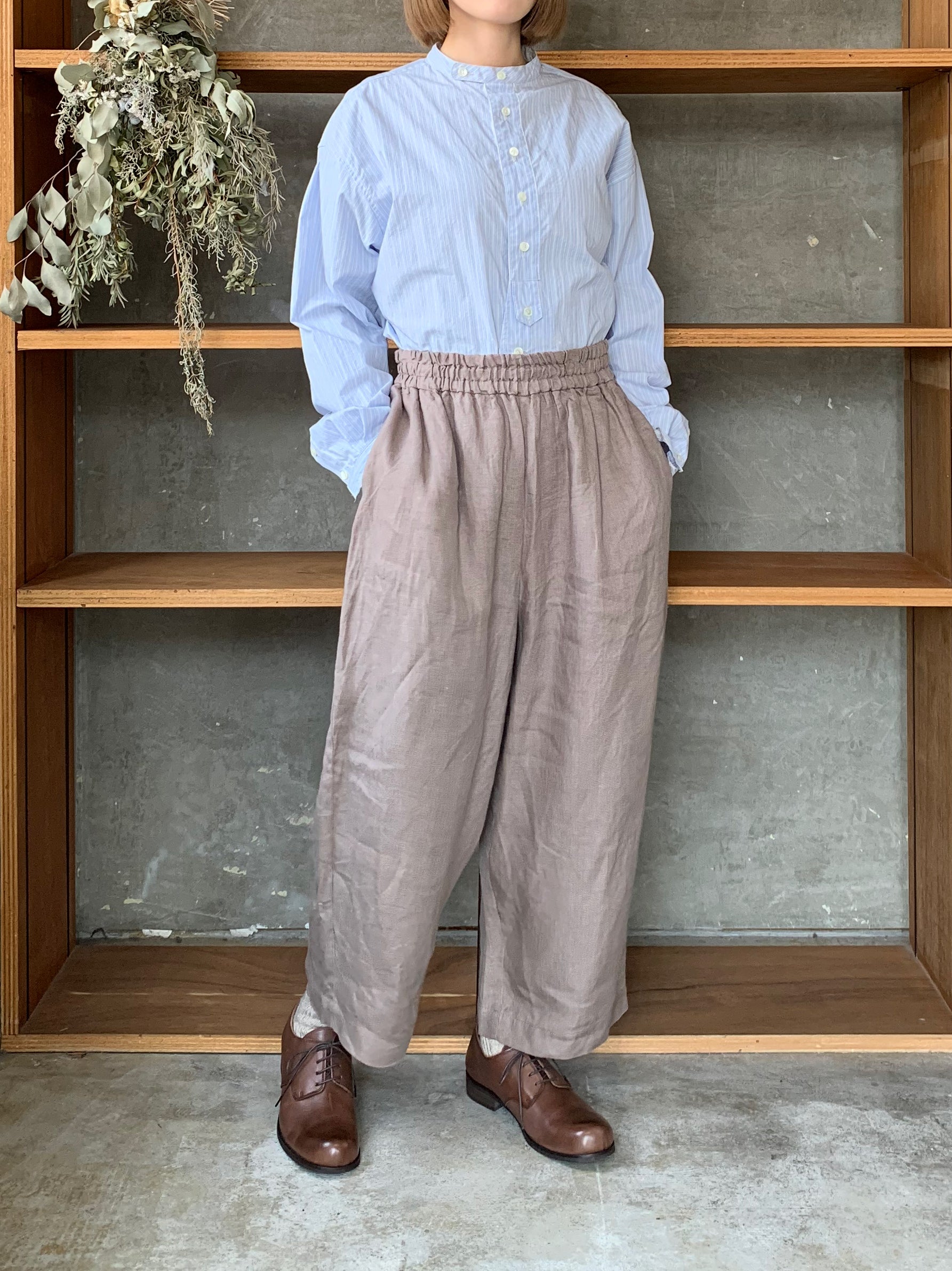 【SALE】UNIVERSAL TISSU / オーガニックリネンツイル ギャザーPT（モカ）