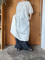 qiri / plie flower JQ  pants (チャコール)