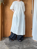 qiri / plie flower JQ  pants (チャコール)
