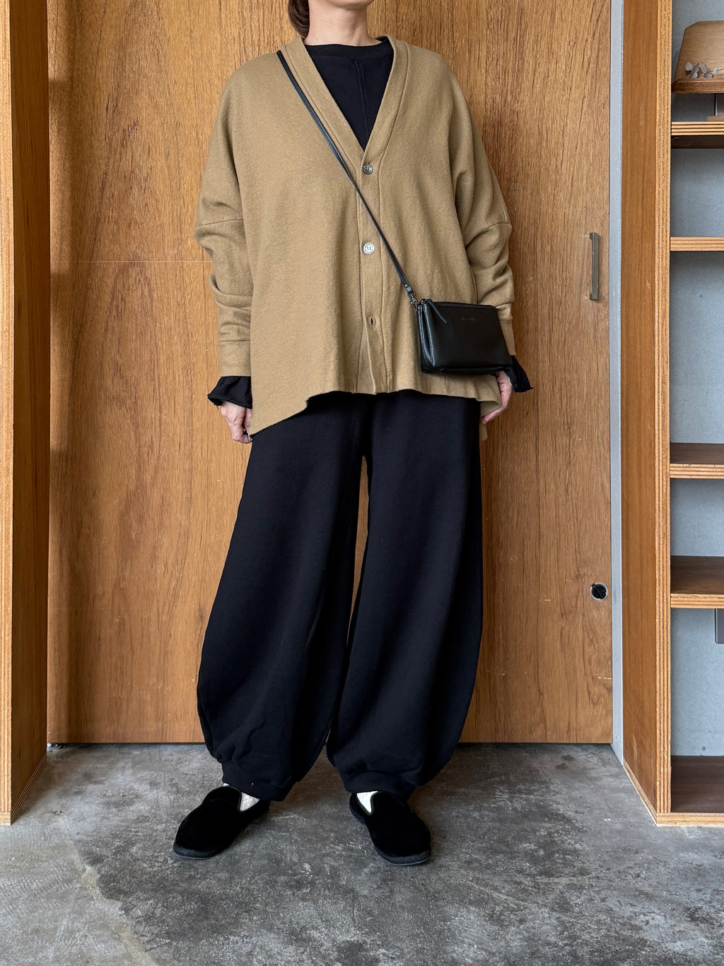 UNIVERSAL TISSU / ウール圧縮 ワイドカーディガン（ベージュ）