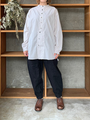 Vlas Blomme / Washed Cotton Stripe　バンドラカラーシャツ(Off White)
