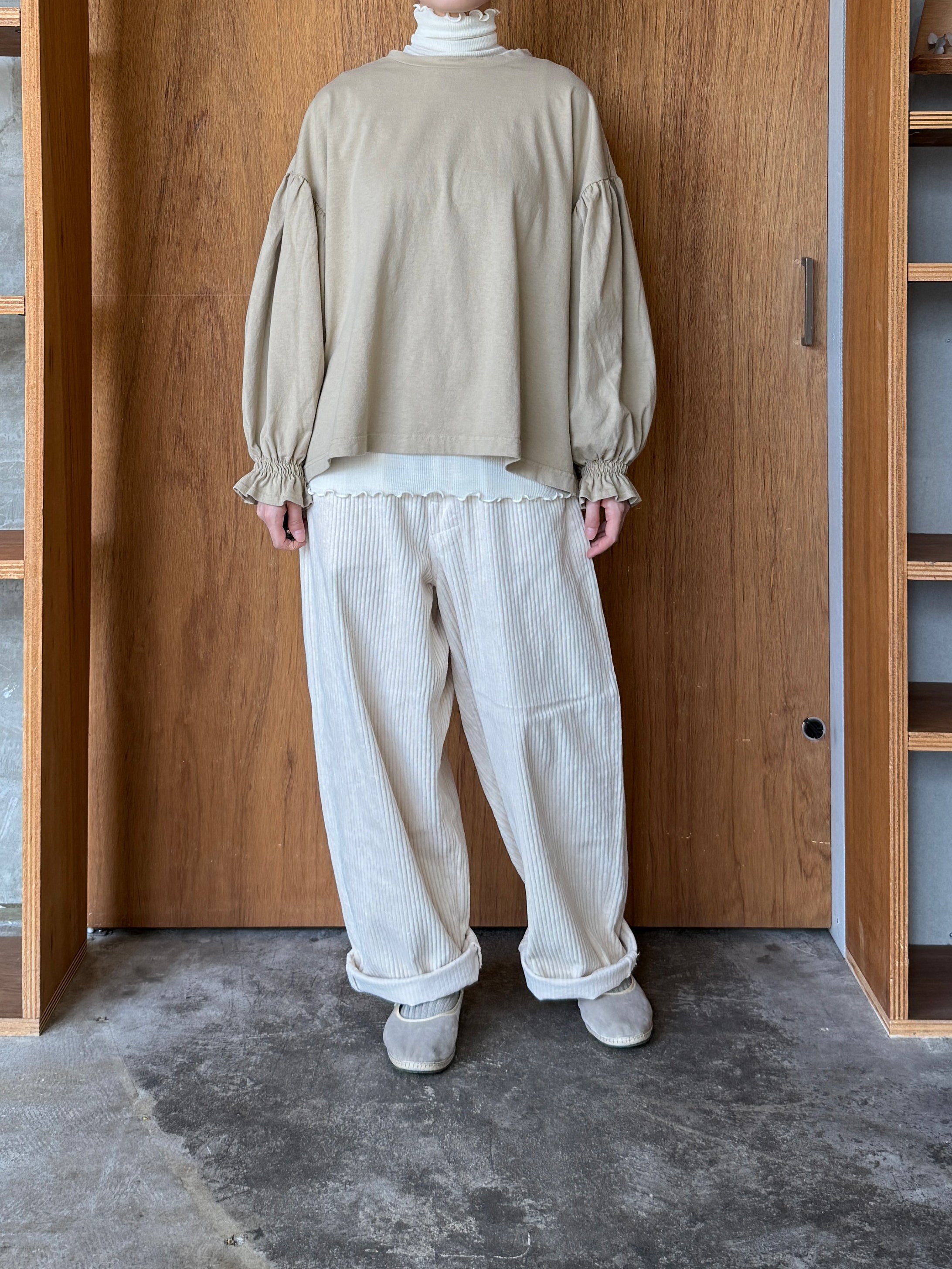 UNIVERSAL SEVEN / オールUSAコットン 袖口ギャザーPO（グレージュ）