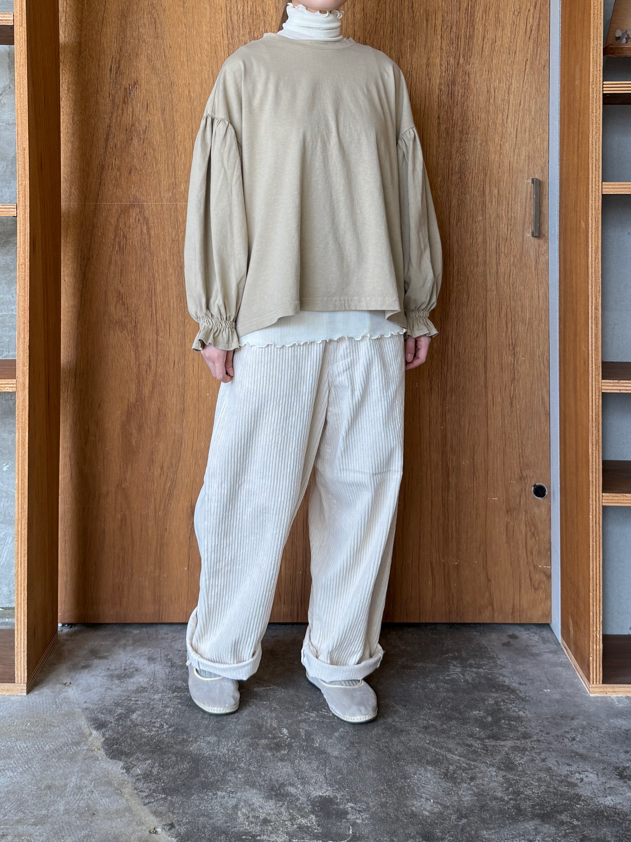 UNIVERSAL SEVEN / オールUSAコットン 袖口ギャザーPO（グレージュ）