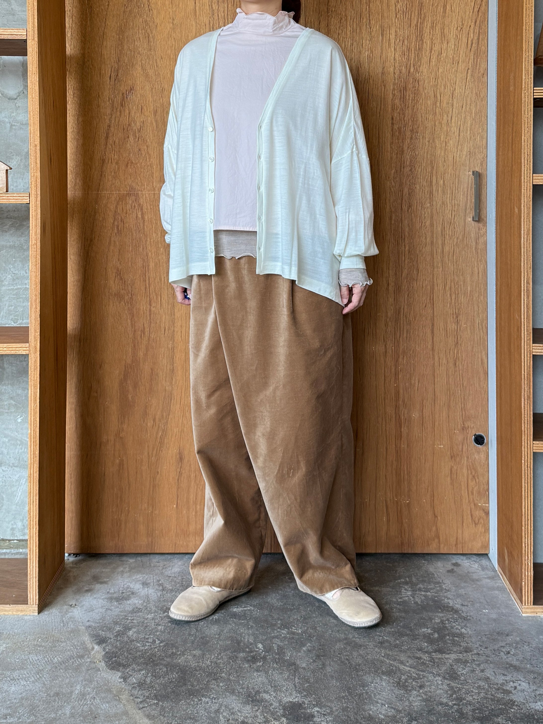 UNIVERSAL TISSU / ウォッシャブルウール天竺 ワイドカーディガン（オフ）