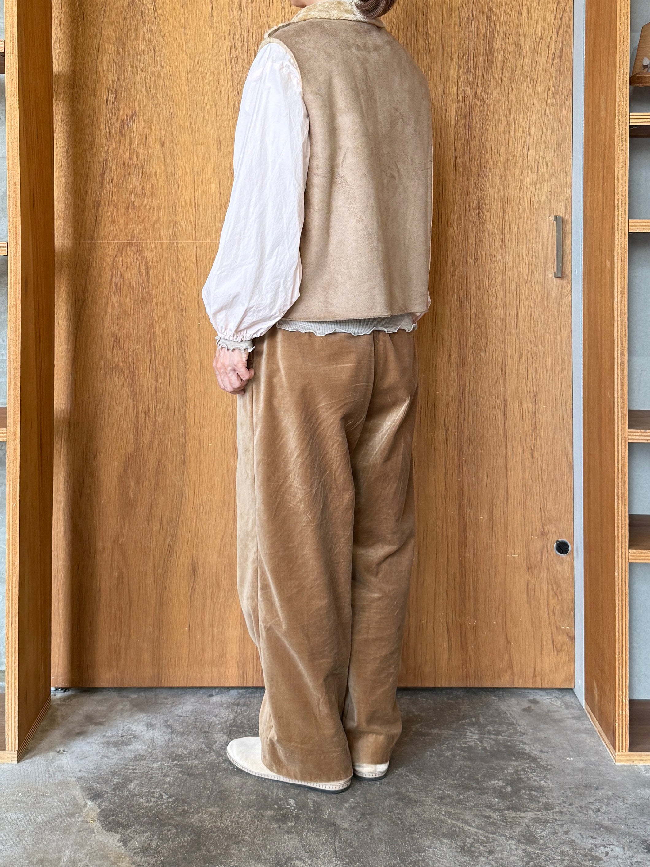 ROBE de PEAU / ECO MOUTON VEST (BEIGE)