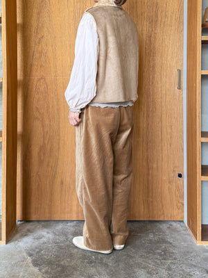 ROBE de PEAU / ECO MOUTON VEST (BEIGE)