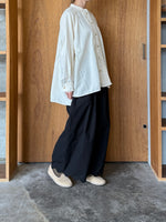 tumugu / ライトオンスデニム シャツ（KINARI）