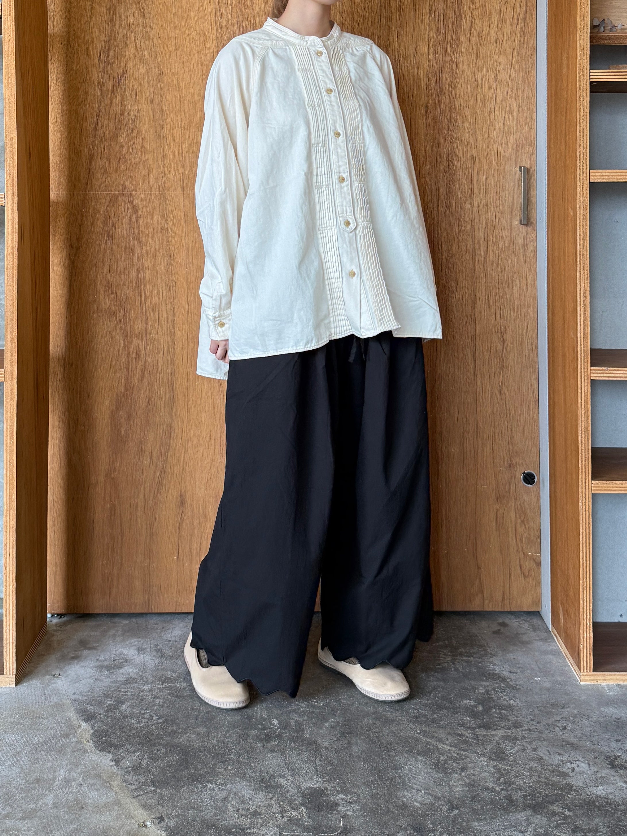 tumugu / ライトオンスデニム シャツ（KINARI）