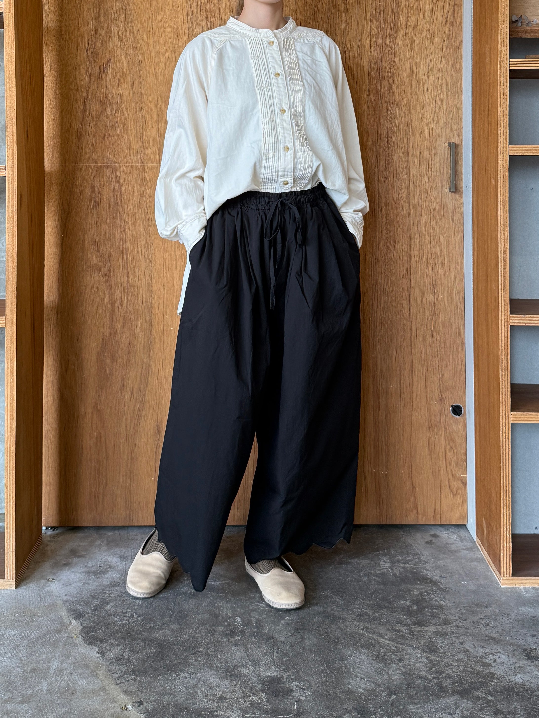 tumugu / ライトオンスデニム シャツ（KINARI）