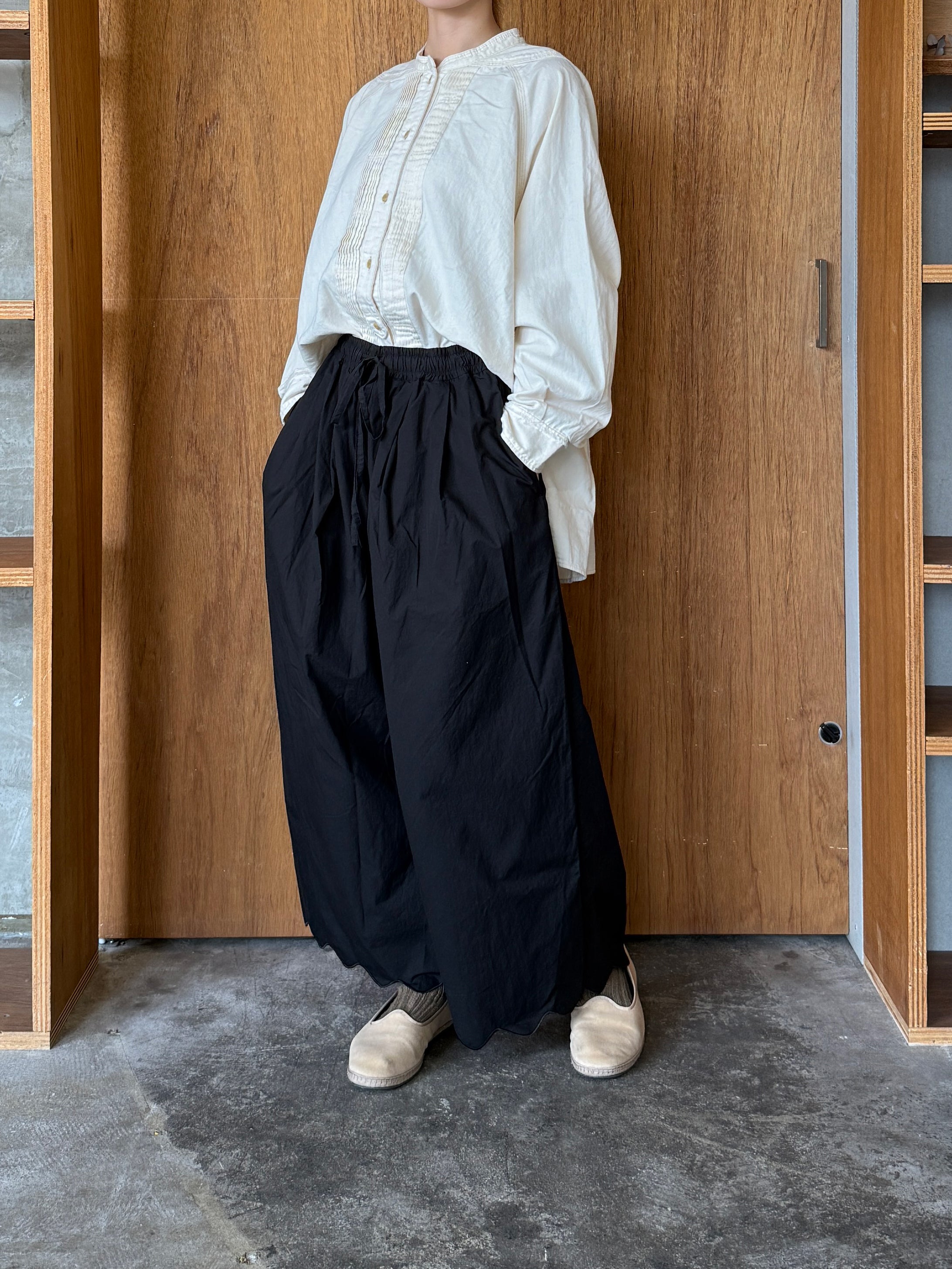 tumugu / ライトオンスデニム シャツ（KINARI）