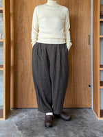 SUSURI / ポエータハイネックセーター（off white）