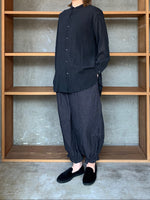 ROBE de PEAU / PETIT COL BLOUSE (NOIR)