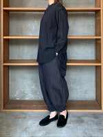 ROBE de PEAU / PETIT COL BLOUSE (NOIR)