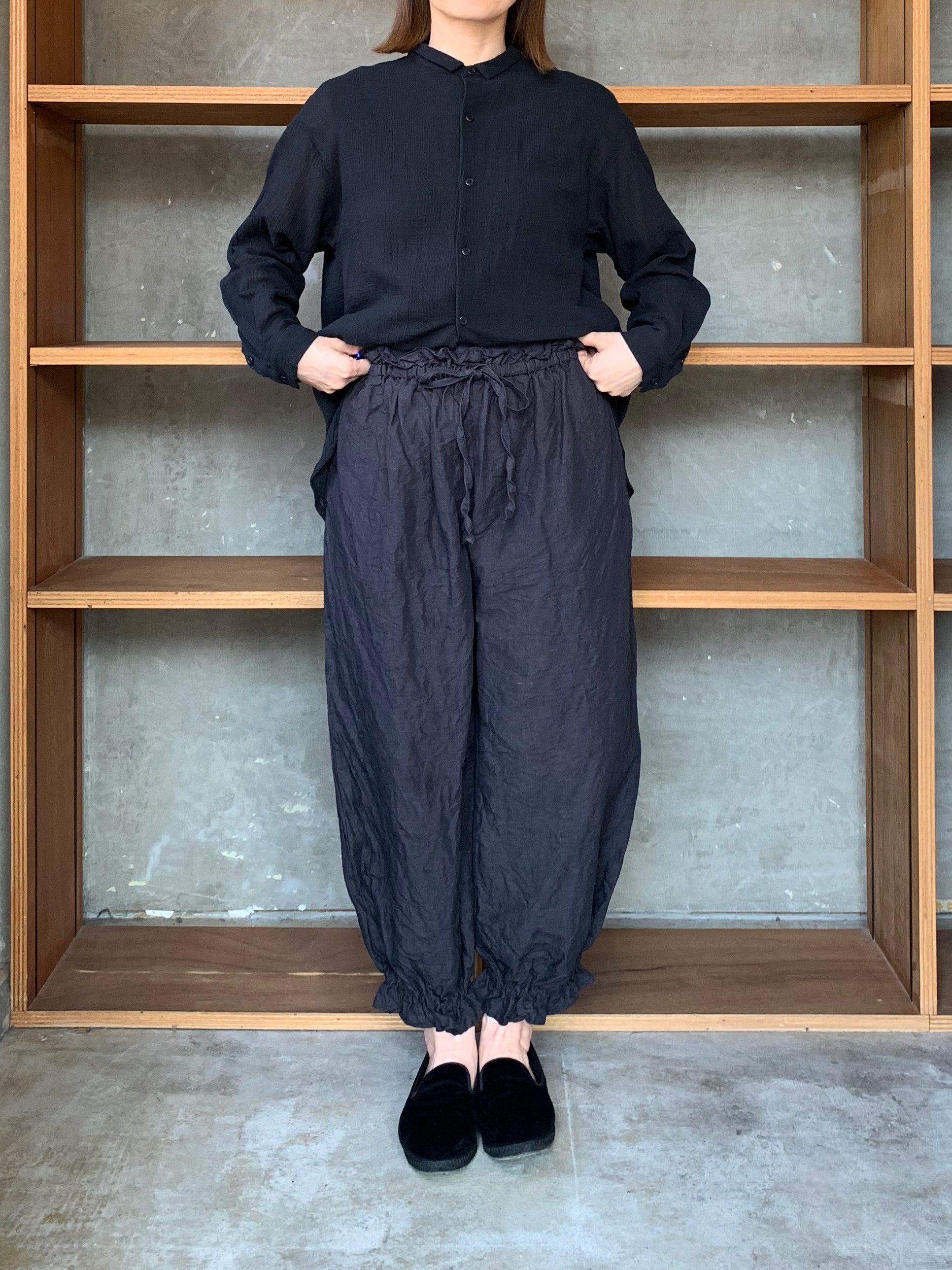 ROBE de PEAU / ANKLE TIED PANTS (BLACK)