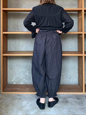 ROBE de PEAU / ANKLE TIED PANTS (BLACK)