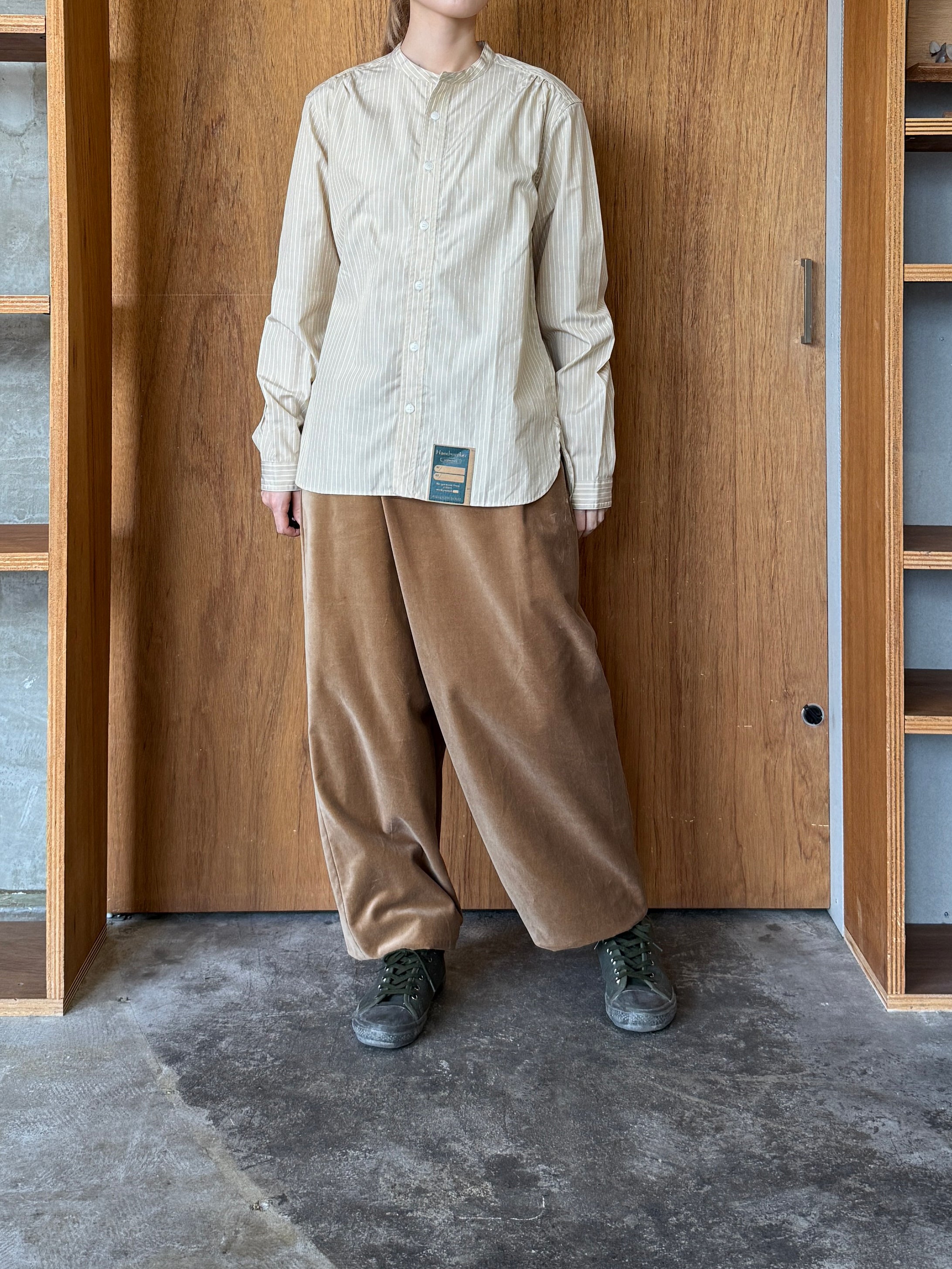 ASEEDONCLÖUD / HW collarless shirt（Beige）